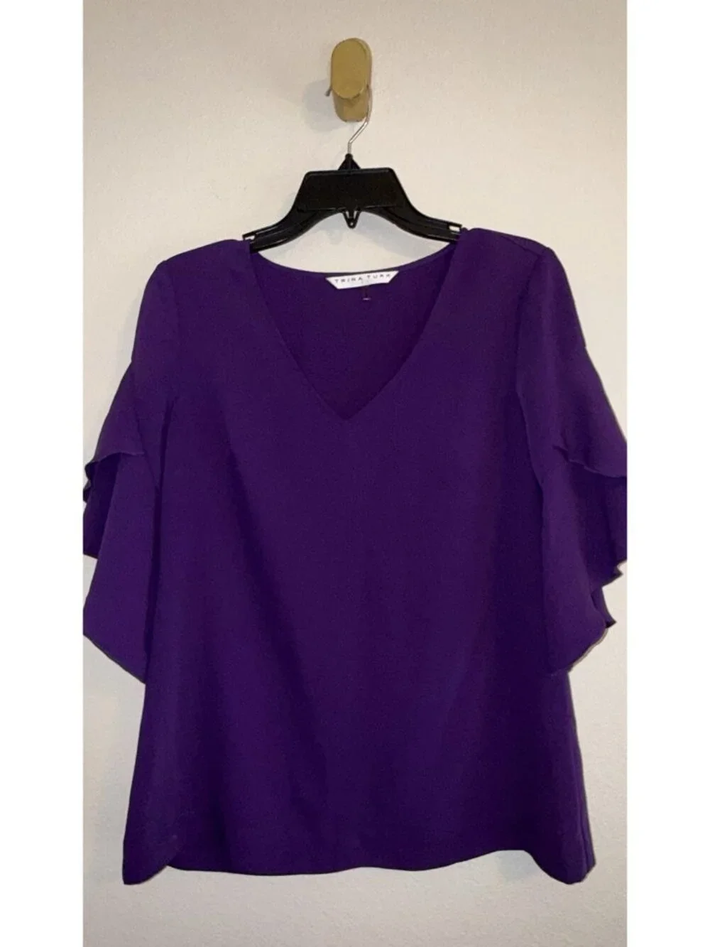 Trina Turk Ruffle 3/4 Sleeve V-Neck Top Blouse Womens S Small Purple - Picture 2 of 5